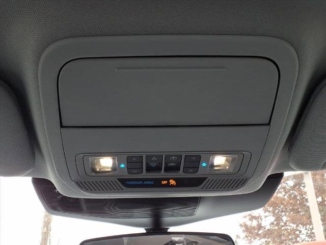 Certified 2022 Ford Explorer XLT w/ Equipment Group 202A image 19