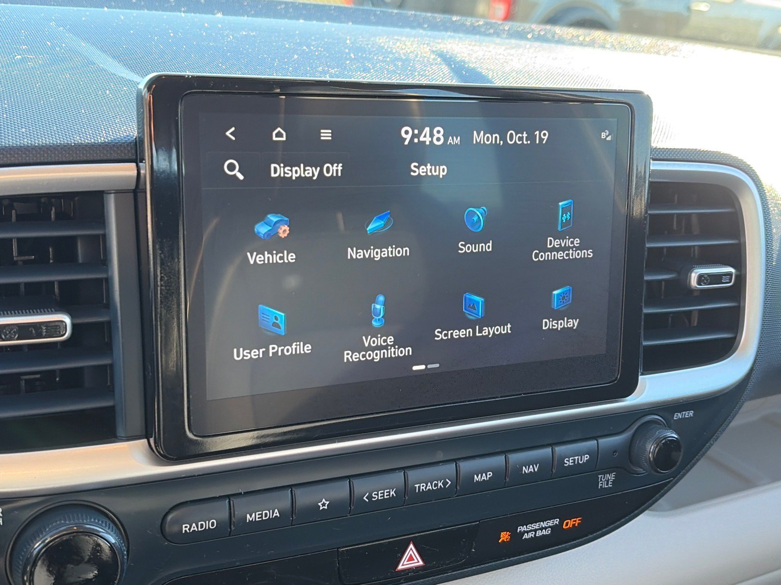 Used 2025 Hyundai Venue Limited FWD image 12