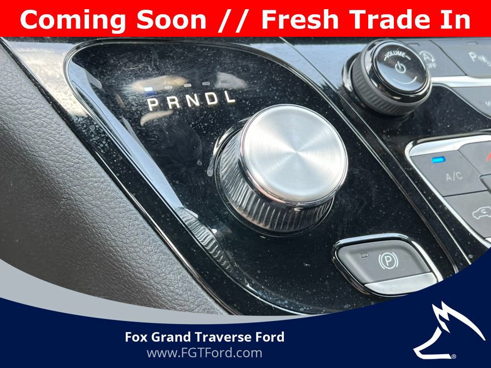 Used 2025 Chrysler Pacifica Limited FWD image 32