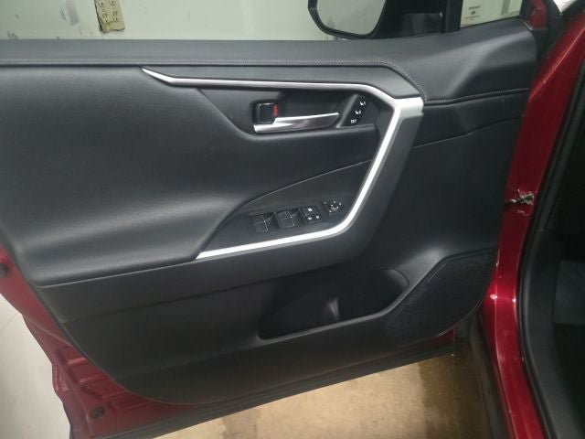 Used 2021 Toyota RAV4 Limited AWD/4WD image 16