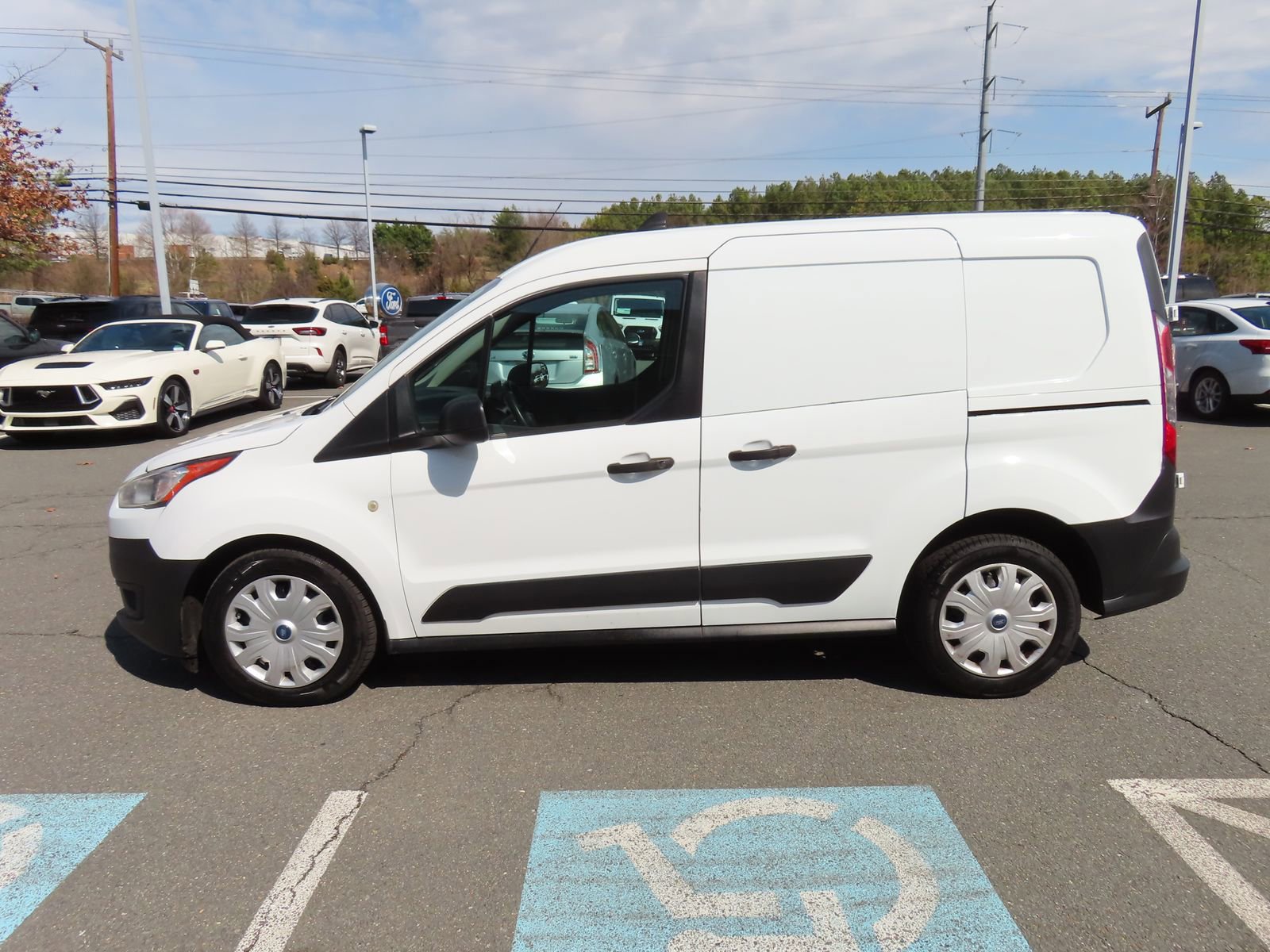 Certified 2020 Ford Transit Connect XL image 3