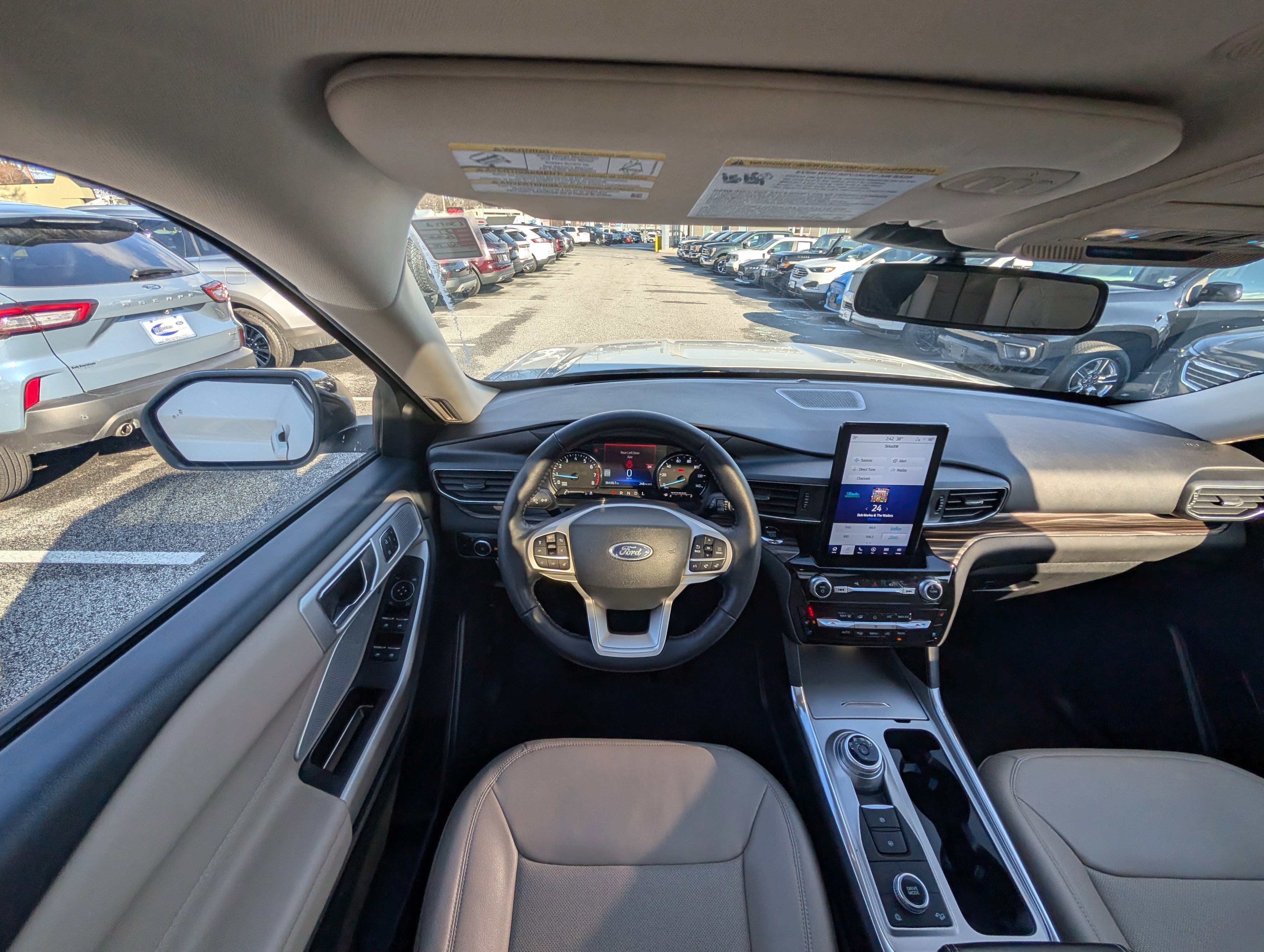 Certified 2023 Ford Explorer Limited w/ Limited Technology Package image 22