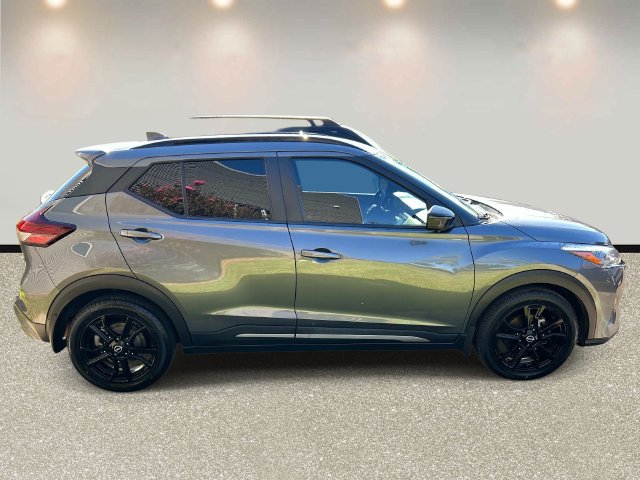 Used 2022 Nissan Kicks SR FWD image 4