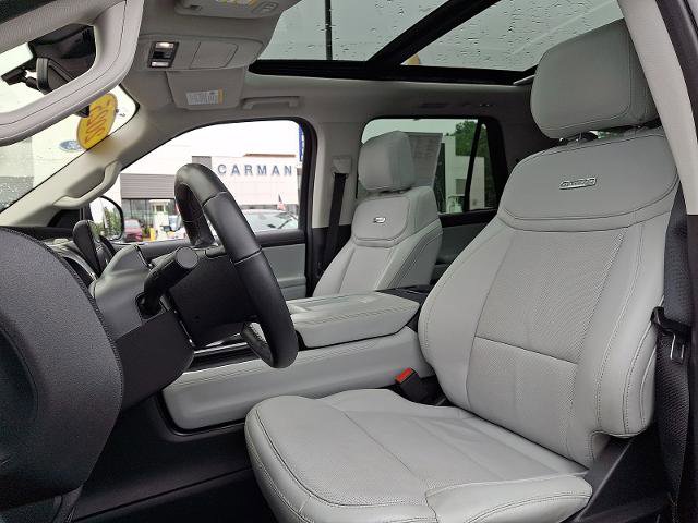 Certified 2025 Ford Expedition Platinum AWD/4WD image 13
