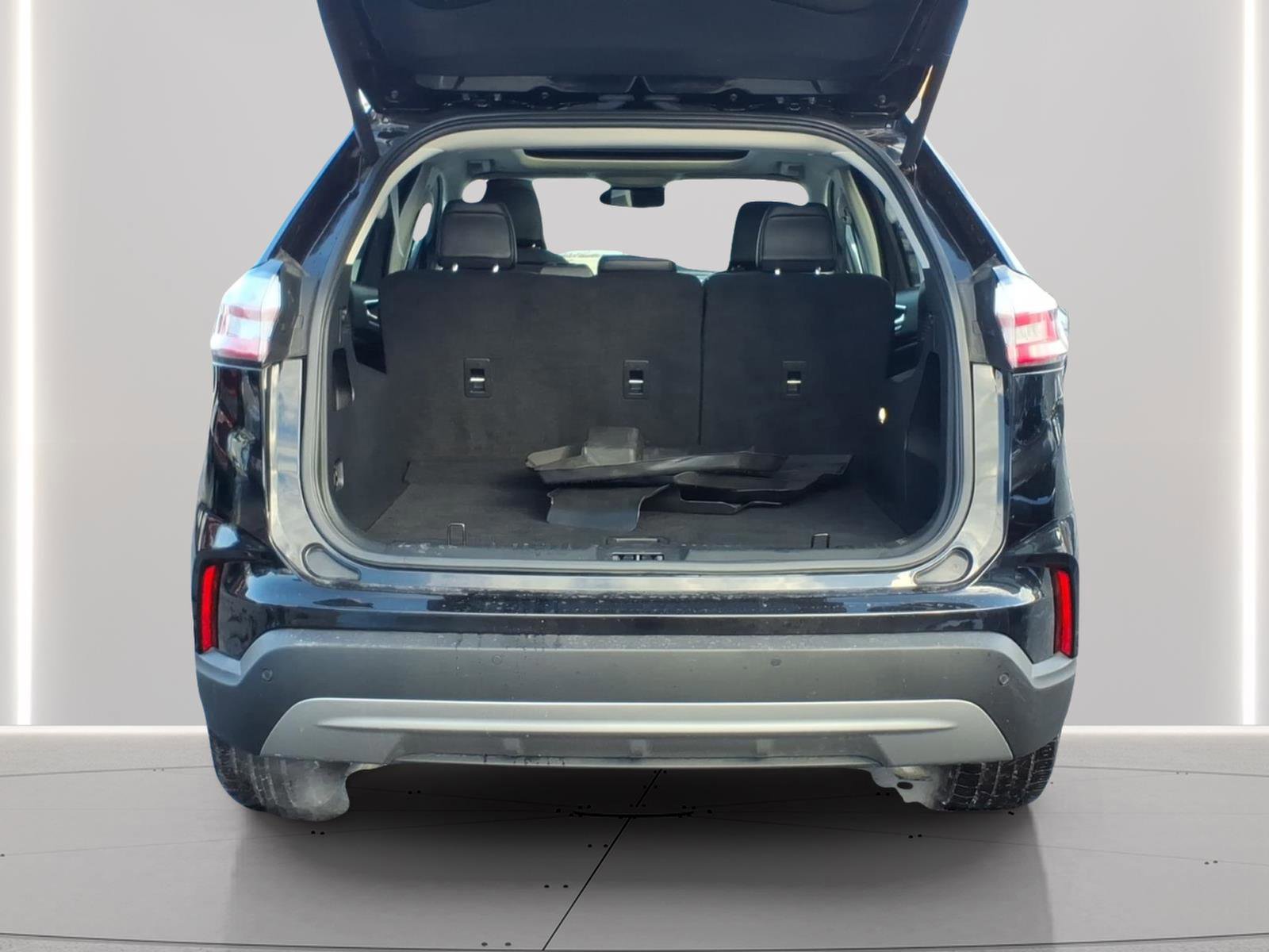 Certified 2024 Ford Edge SEL w/ Convenience Package image 7