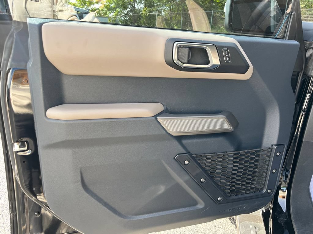 Certified 2023 Ford Bronco Wildtrak AWD/4WD image 18