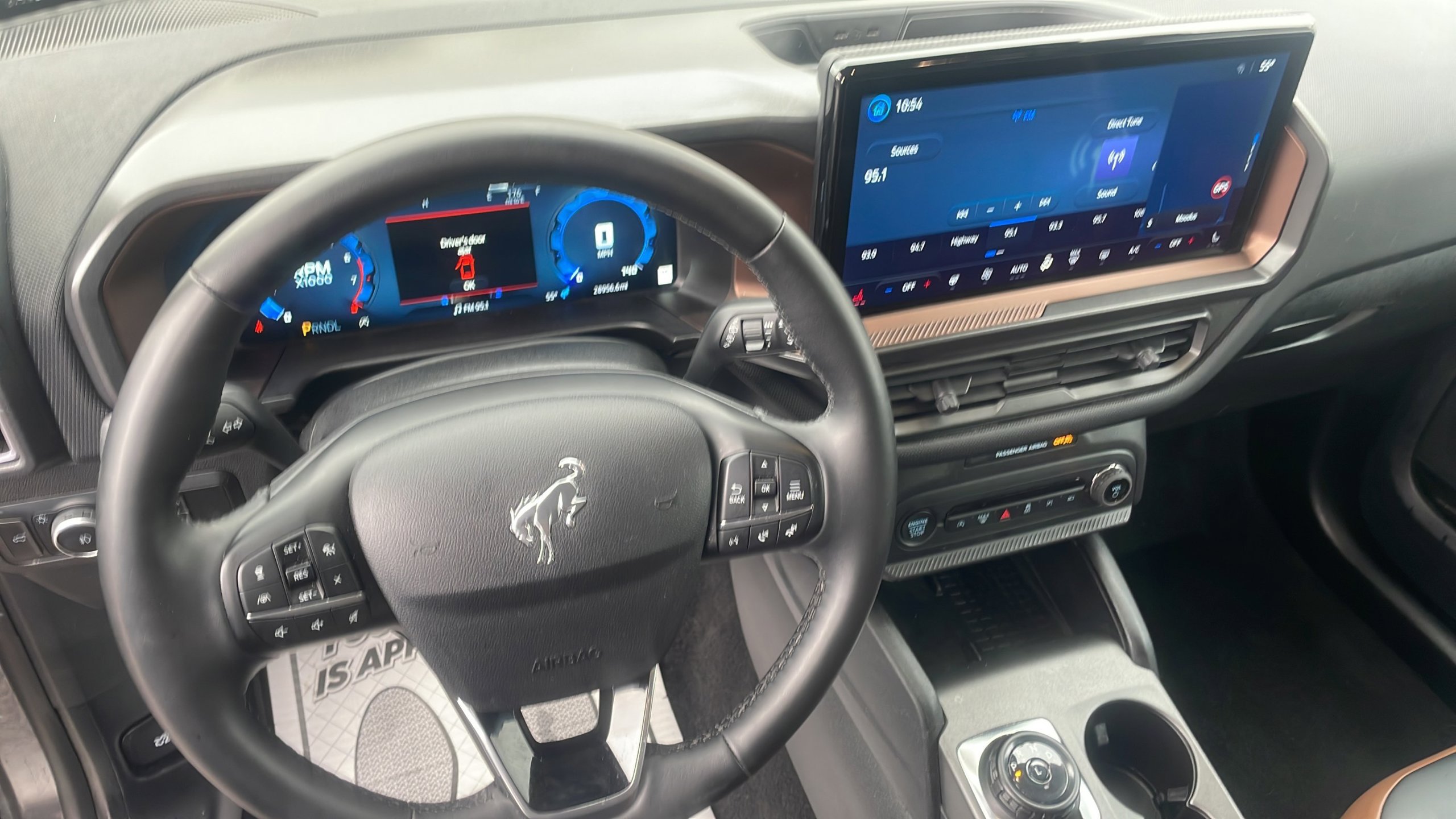 Certified 2025 Ford Bronco Sport Outer Banks w/ Outer Banks Tech Package+ AWD/4WD image 20