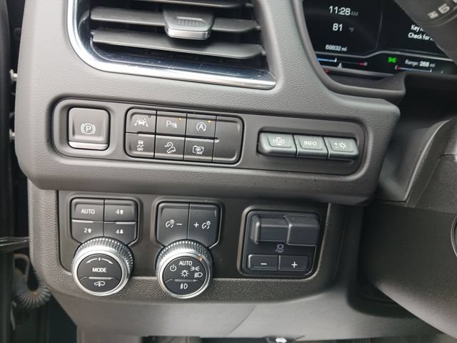 Used 2023 GMC Yukon AT4 w/ AT4 Premium Plus Package AWD/4WD image 18