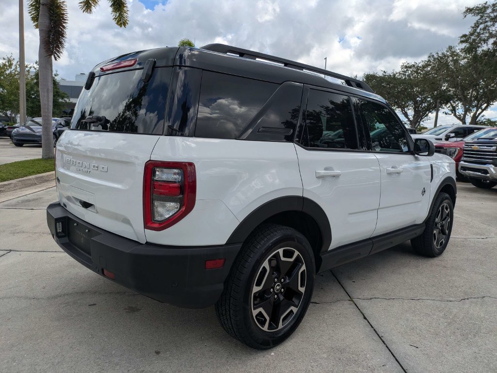Certified 2023 Ford Bronco Sport Outer Banks w/ Tech Package AWD/4WD image 4