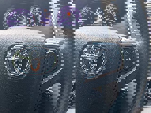 Used 2017 Toyota Camry XLE image 32