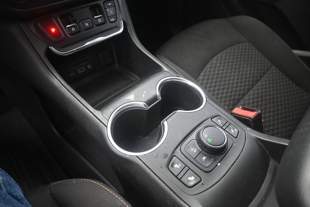 Used 2020 GMC Terrain SLE w/ Driver Convenience Package FWD image 29