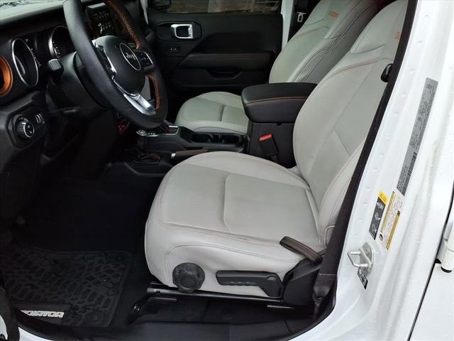 Used 2023 Jeep Gladiator Mojave w/ Cold Weather Group image 17