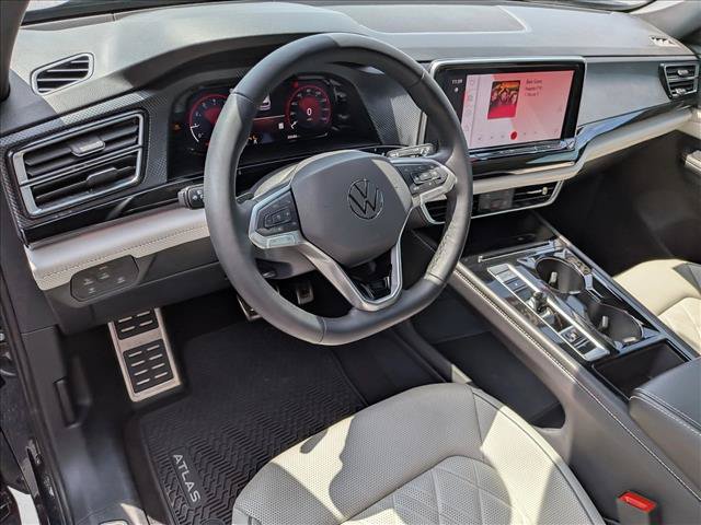 Used 2025 Volkswagen Atlas Cross Sport SEL Premium R-Line AWD/4WD image 10