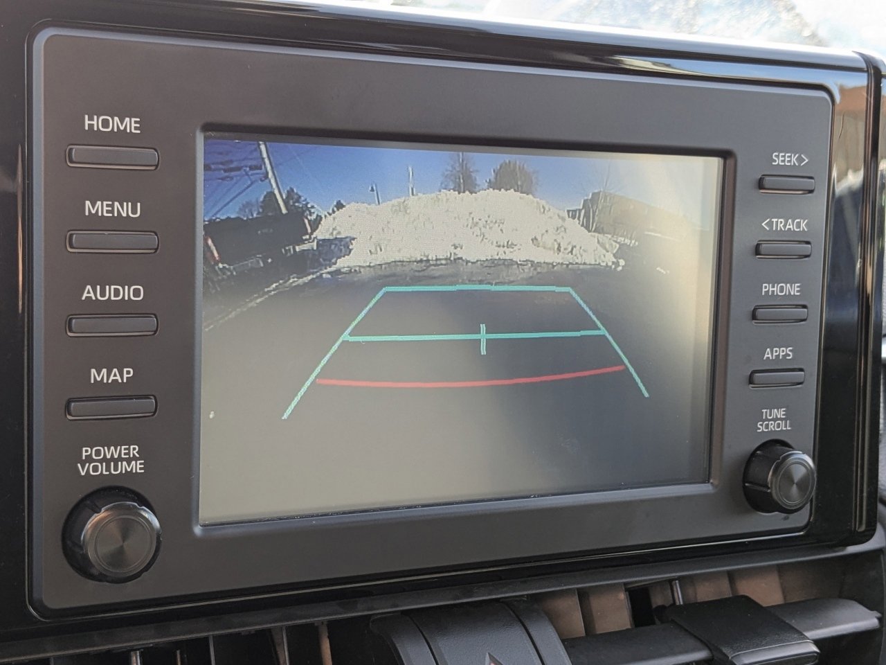 Used 2021 Toyota RAV4 LE image 21