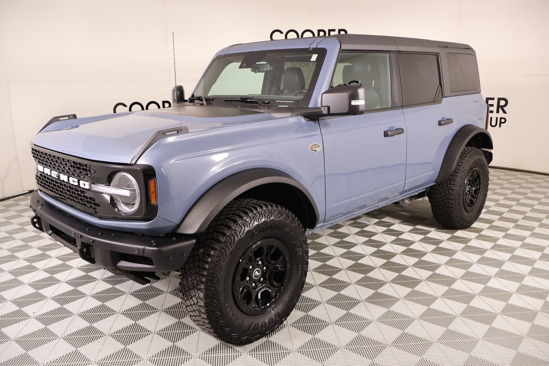 Certified 2024 Ford Bronco Wildtrak AWD/4WD image 11