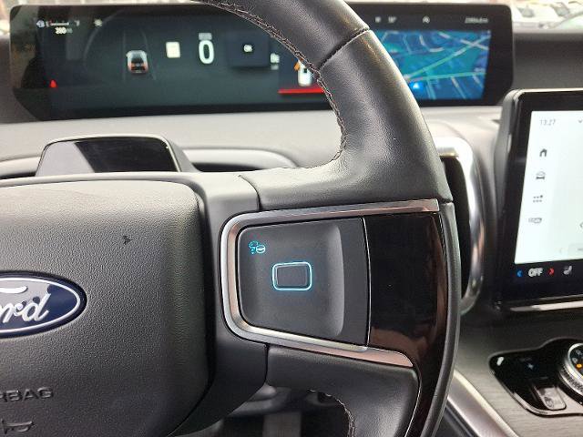 Certified 2025 Ford Expedition Max Platinum image 21