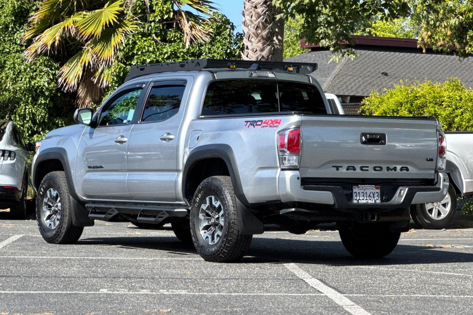 Used 2023 Toyota Tacoma TRD Off-Road w/ Technology Package AWD/4WD image 6