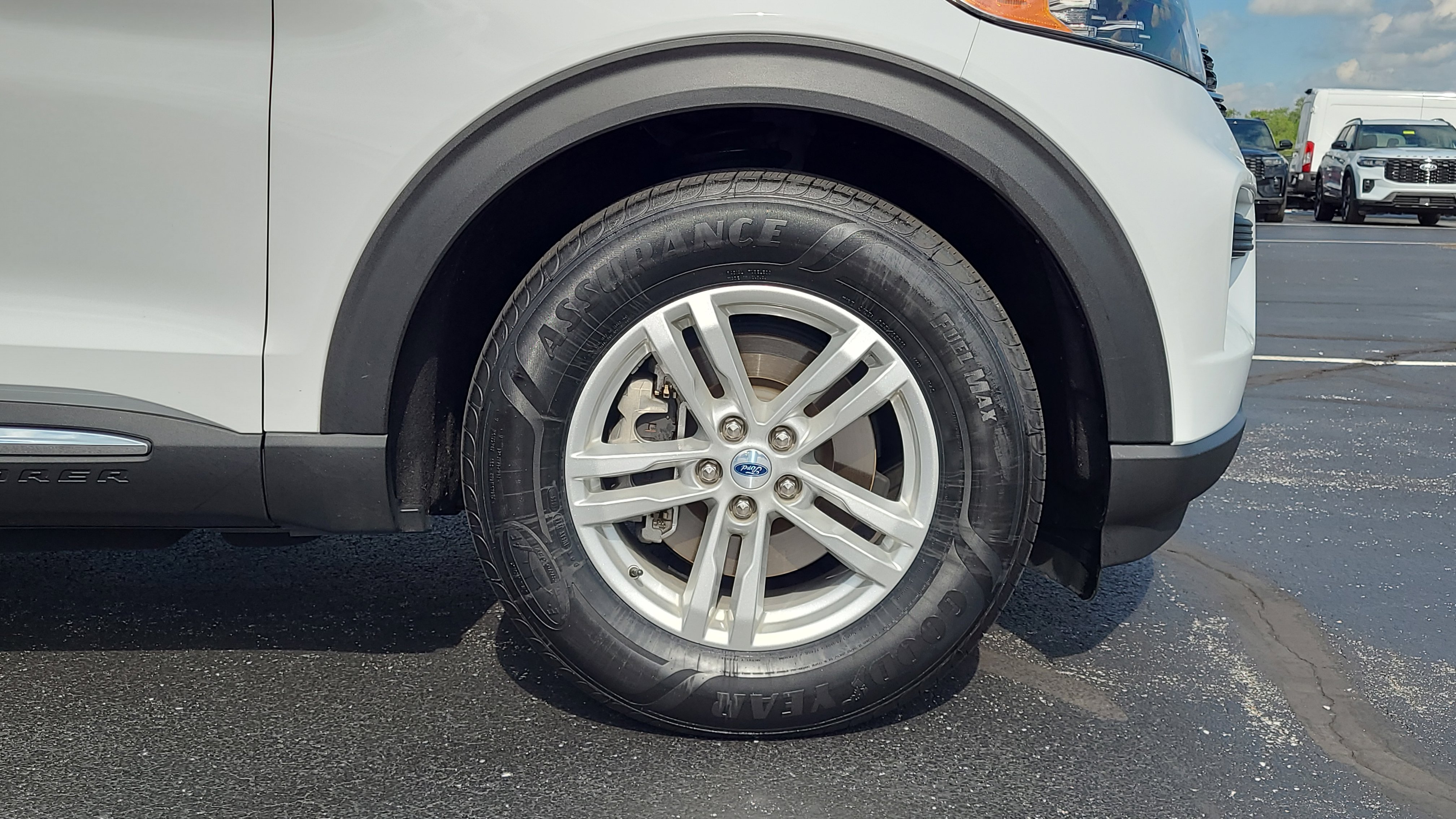 Certified 2022 Ford Explorer XLT RWD image 11