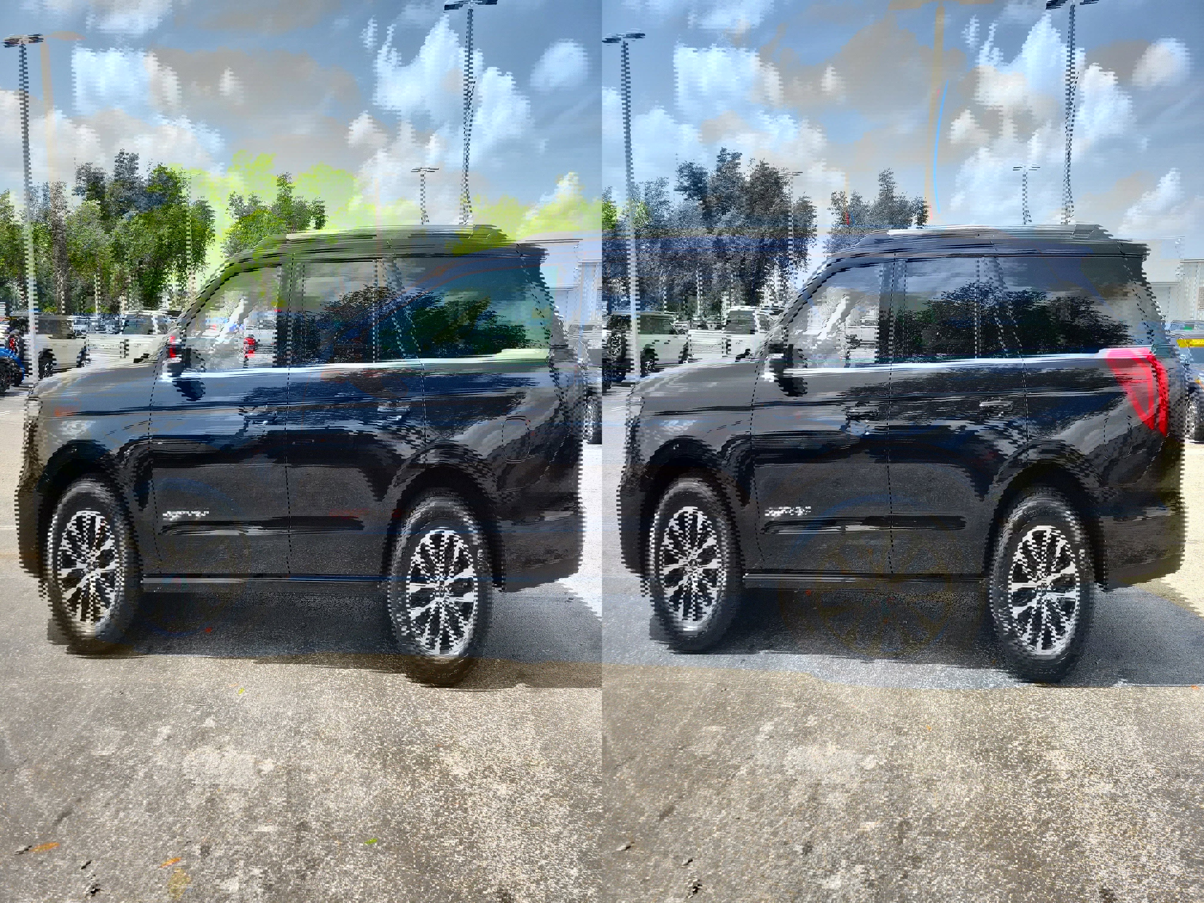 Certified 2025 Ford Expedition Platinum image 4