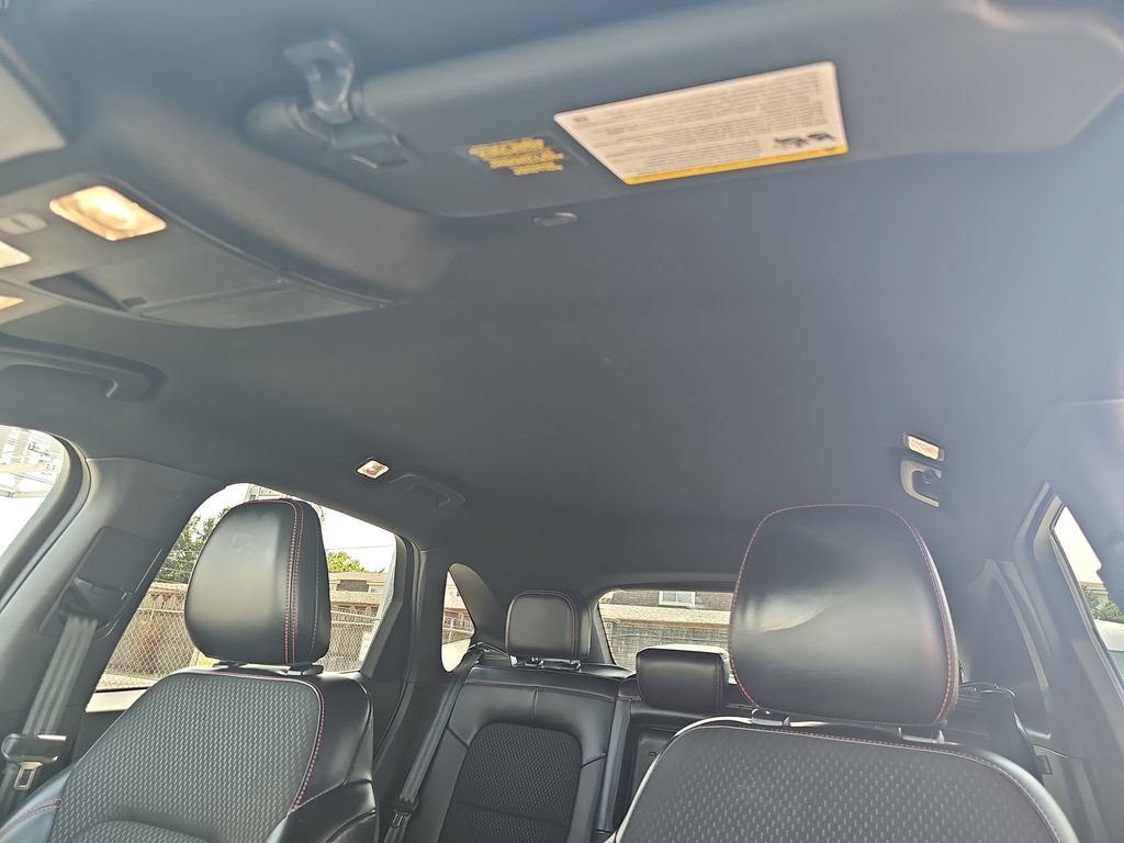 Certified 2025 Ford Escape ST-Line Select AWD/4WD image 29