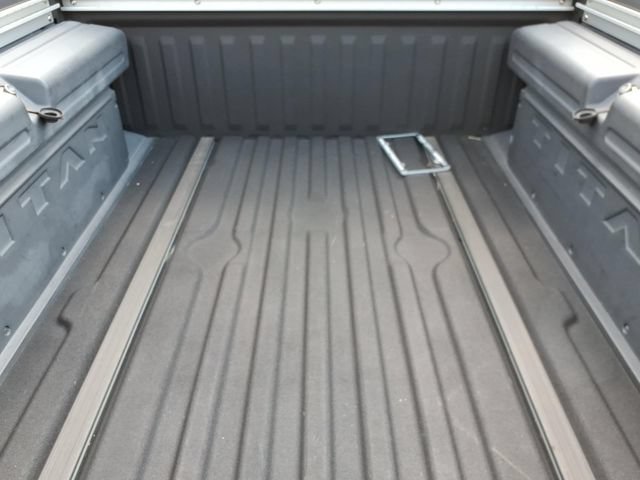 Used 2021 Nissan Titan Platinum Reserve w/ Moonroof Package AWD/4WD image 10