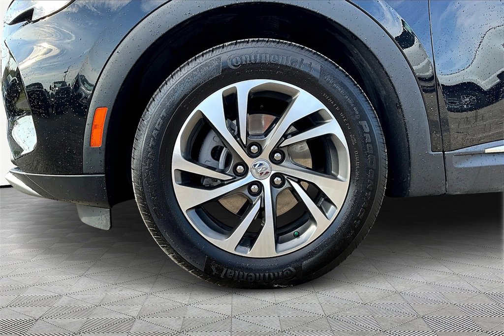 Used 2023 Buick Envision Essence image 11