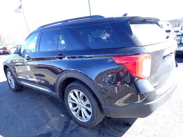 Certified 2023 Ford Explorer XLT w/ Equipment Group 202A image 5