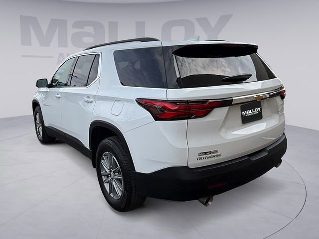 Used 2023 Chevrolet Traverse LT image 3