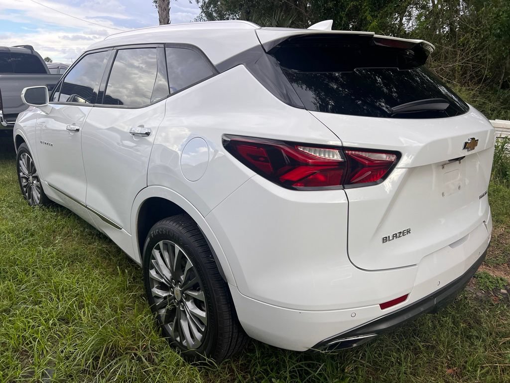 Used 2019 Chevrolet Blazer Premier w/ Driver Confidence II Package FWD image 3