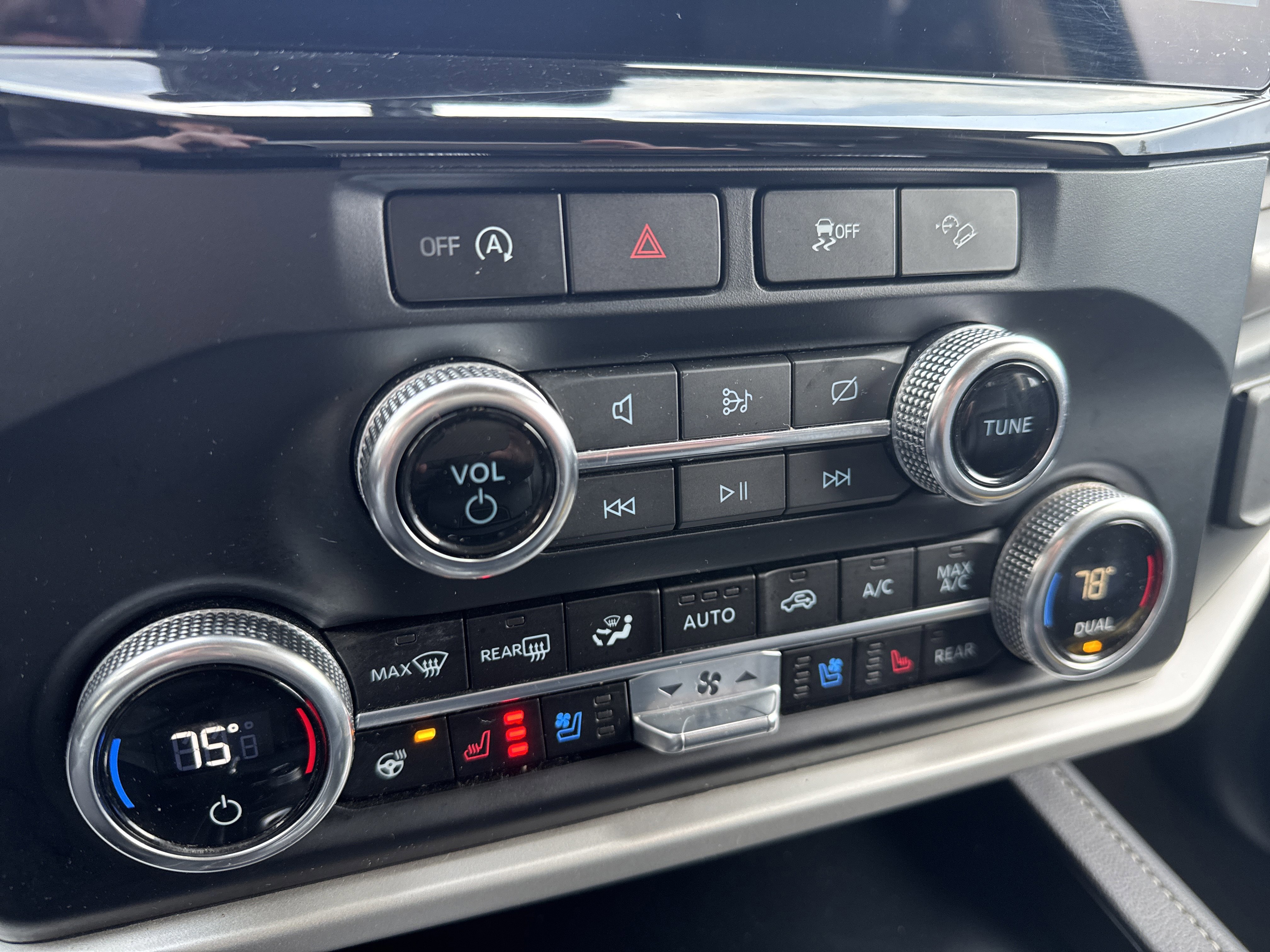 Certified 2024 Ford Expedition XLT image 21