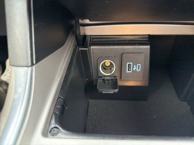 Certified 2023 Ford Explorer XLT w/ Equipment Group 202A image 38