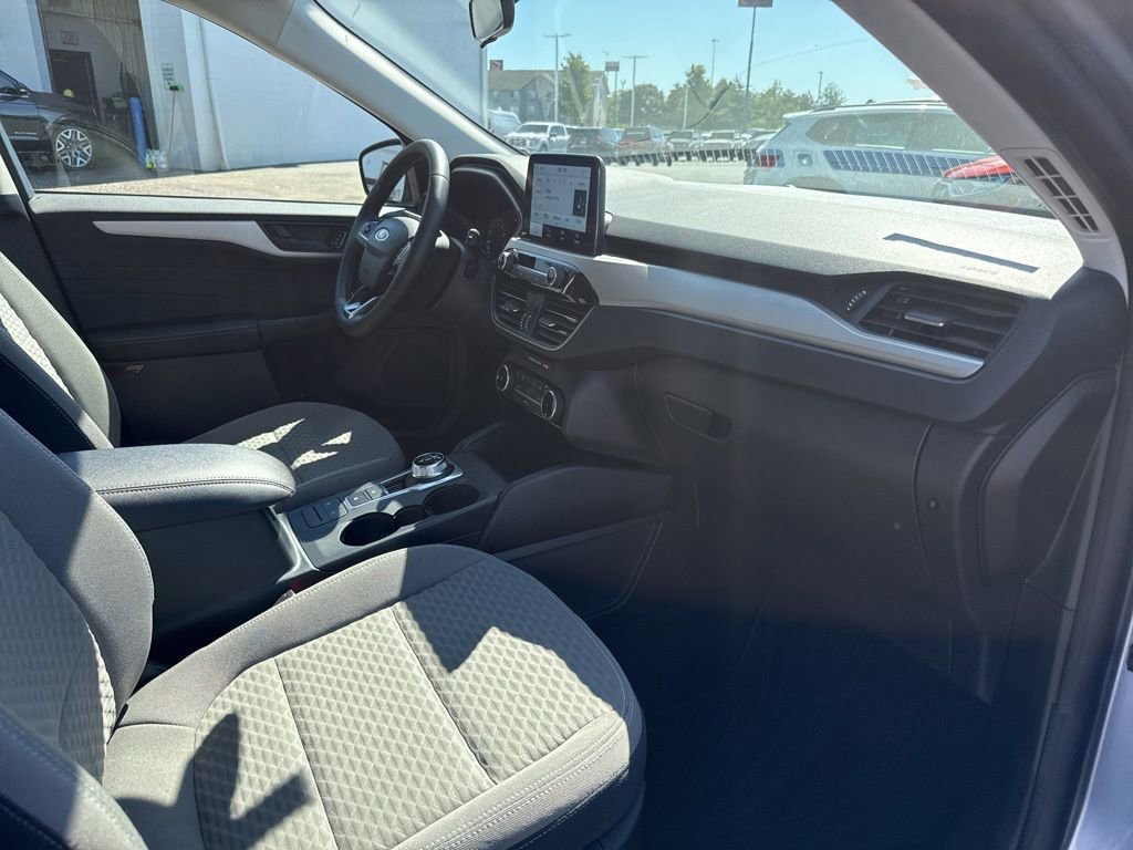 Certified 2022 Ford Escape SE w/ Cold Weather Package FWD image 29
