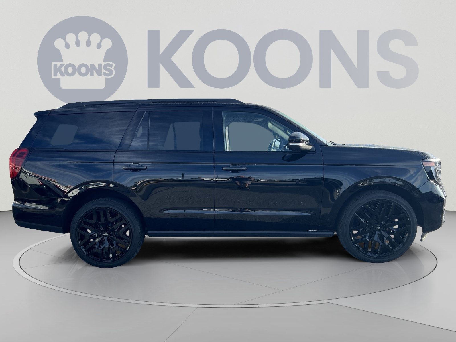 Certified 2026 Ford Expedition Platinum w/ Stealth Performance Package AWD/4WD image 8