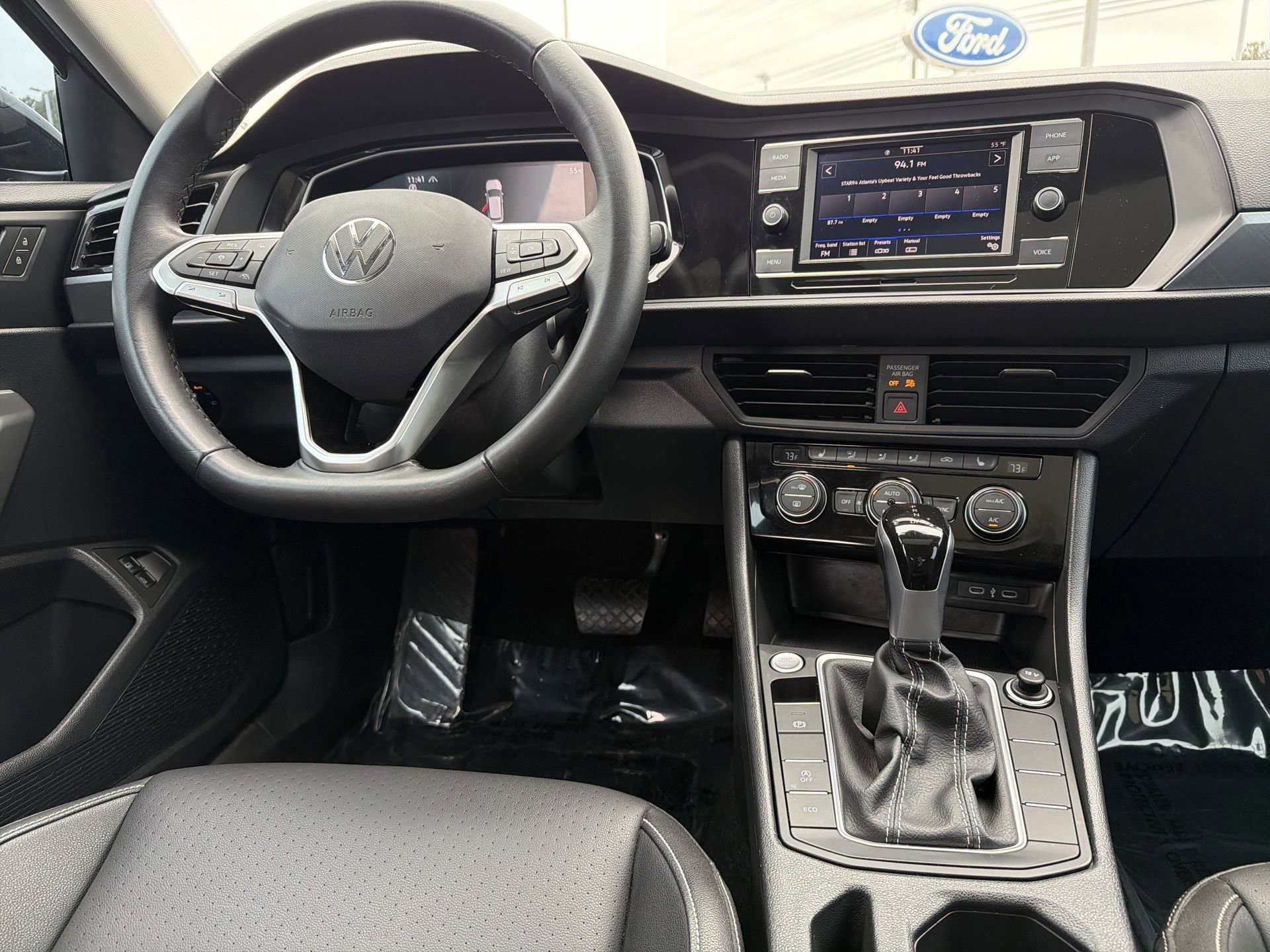 Used 2024 Volkswagen Jetta SE w/ Panoramic Sunroof Package image 10