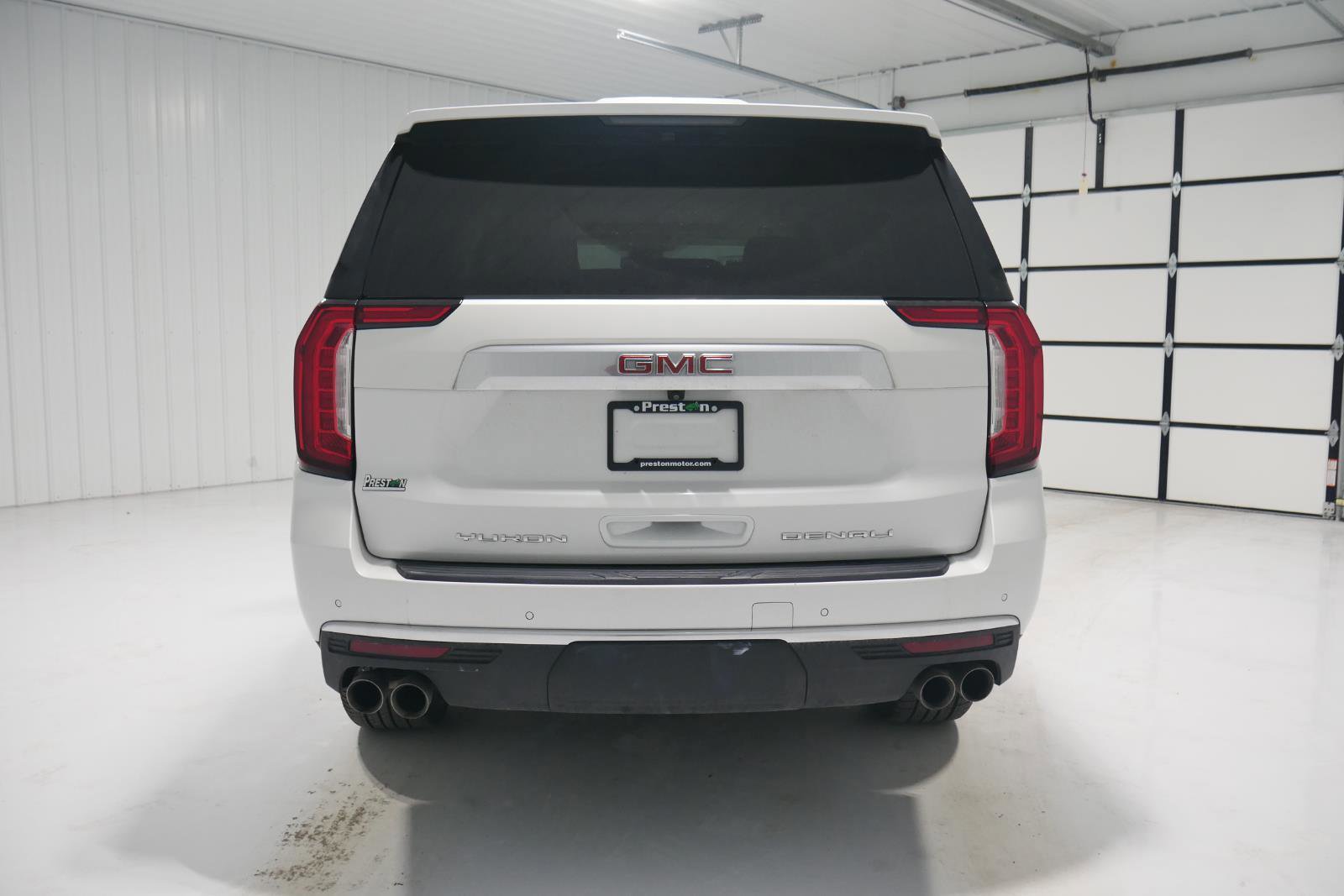 Used 2023 GMC Yukon XL Denali image 4