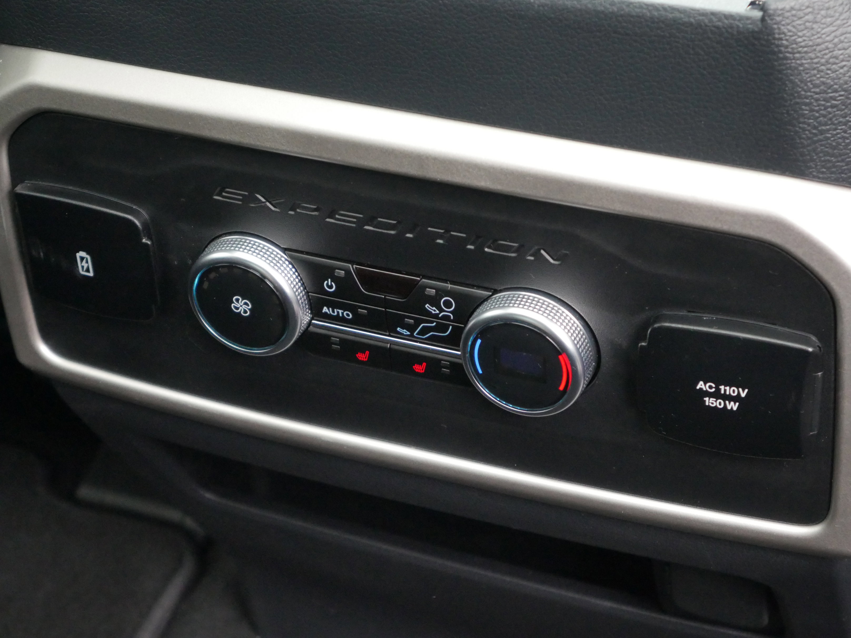 Certified 2024 Ford Expedition Limited image 38