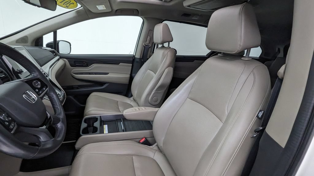 Used 2019 Honda Odyssey Elite image 2