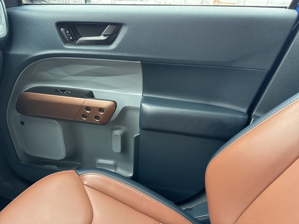 Certified 2024 Ford Maverick Lariat image 27