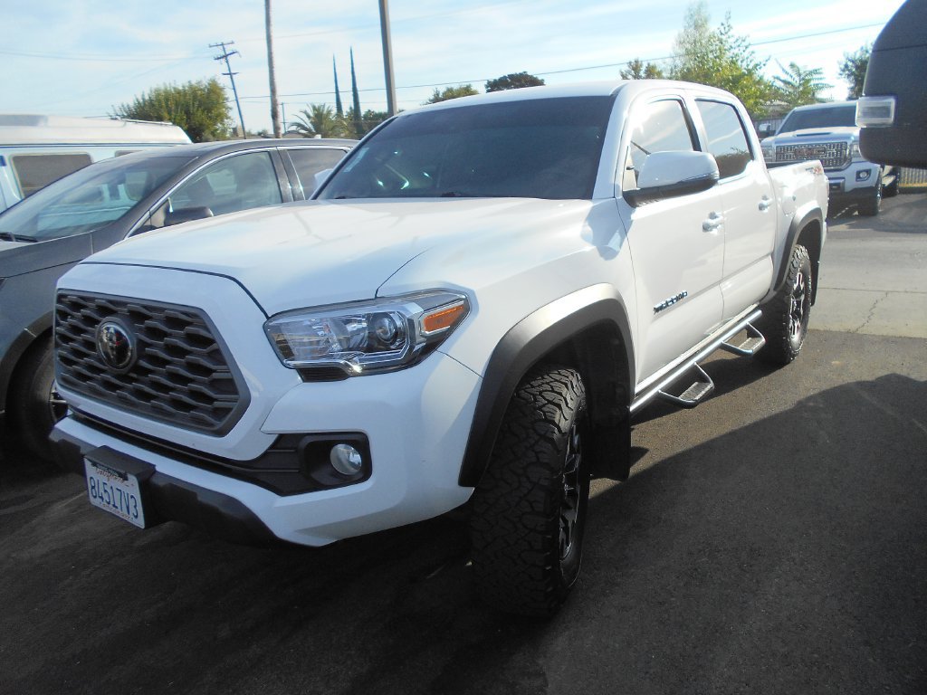 Used 2023 Toyota Tacoma TRD Off-Road AWD/4WD image 1