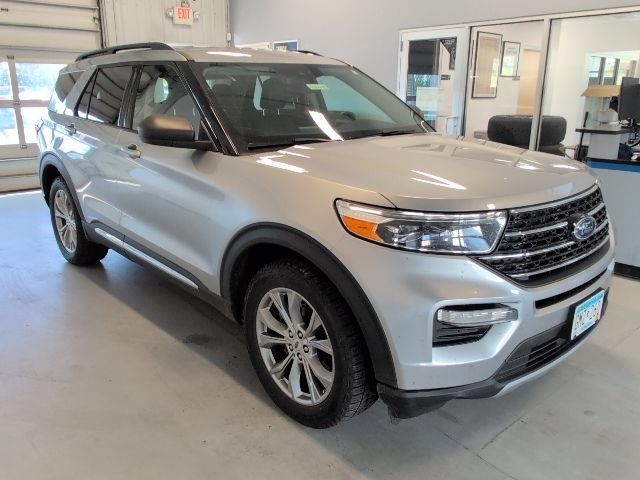 Certified 2021 Ford Explorer XLT w/ Equipment Group 202A AWD/4WD image 7