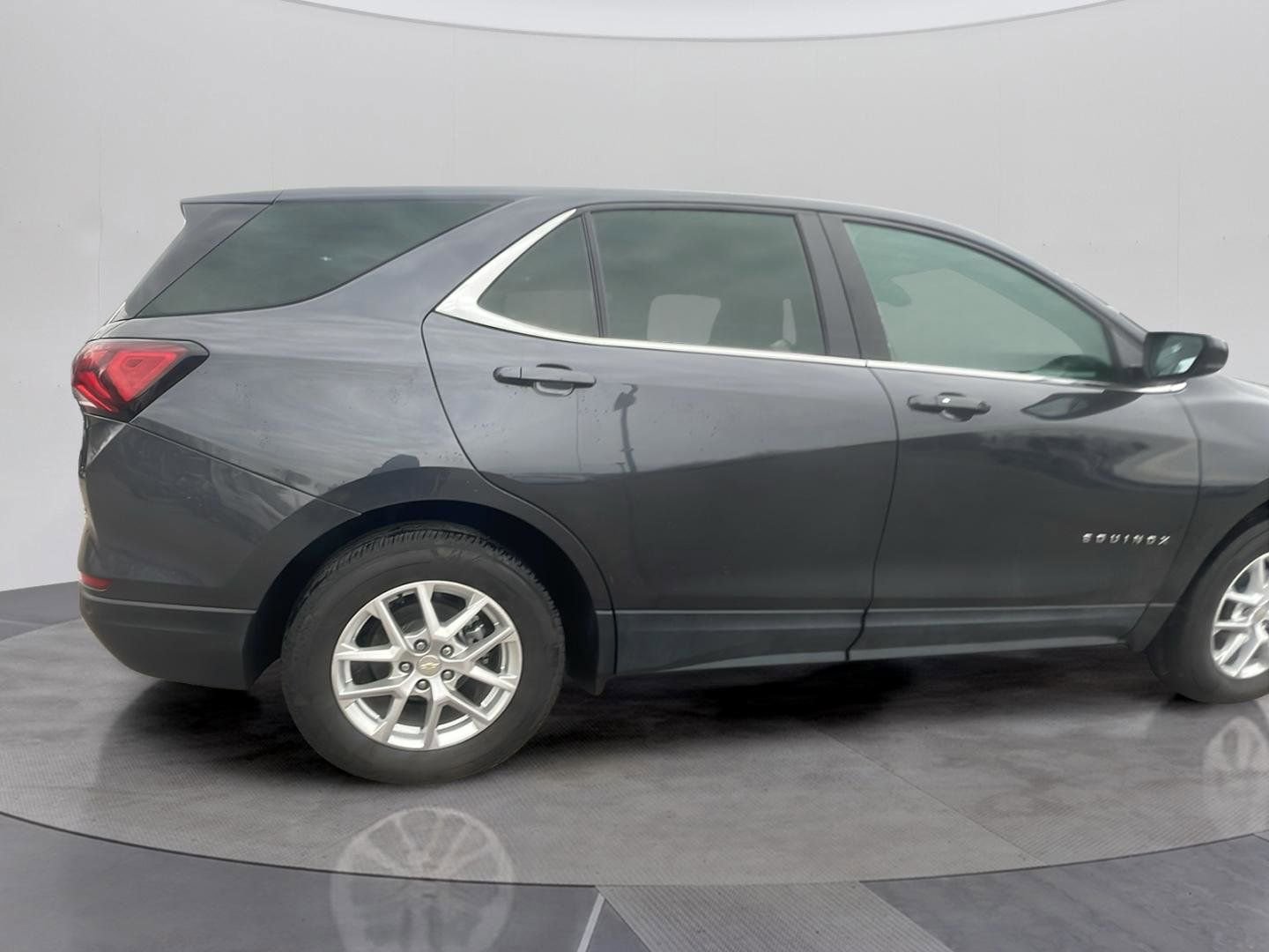 Used 2023 Chevrolet Equinox LT image 23
