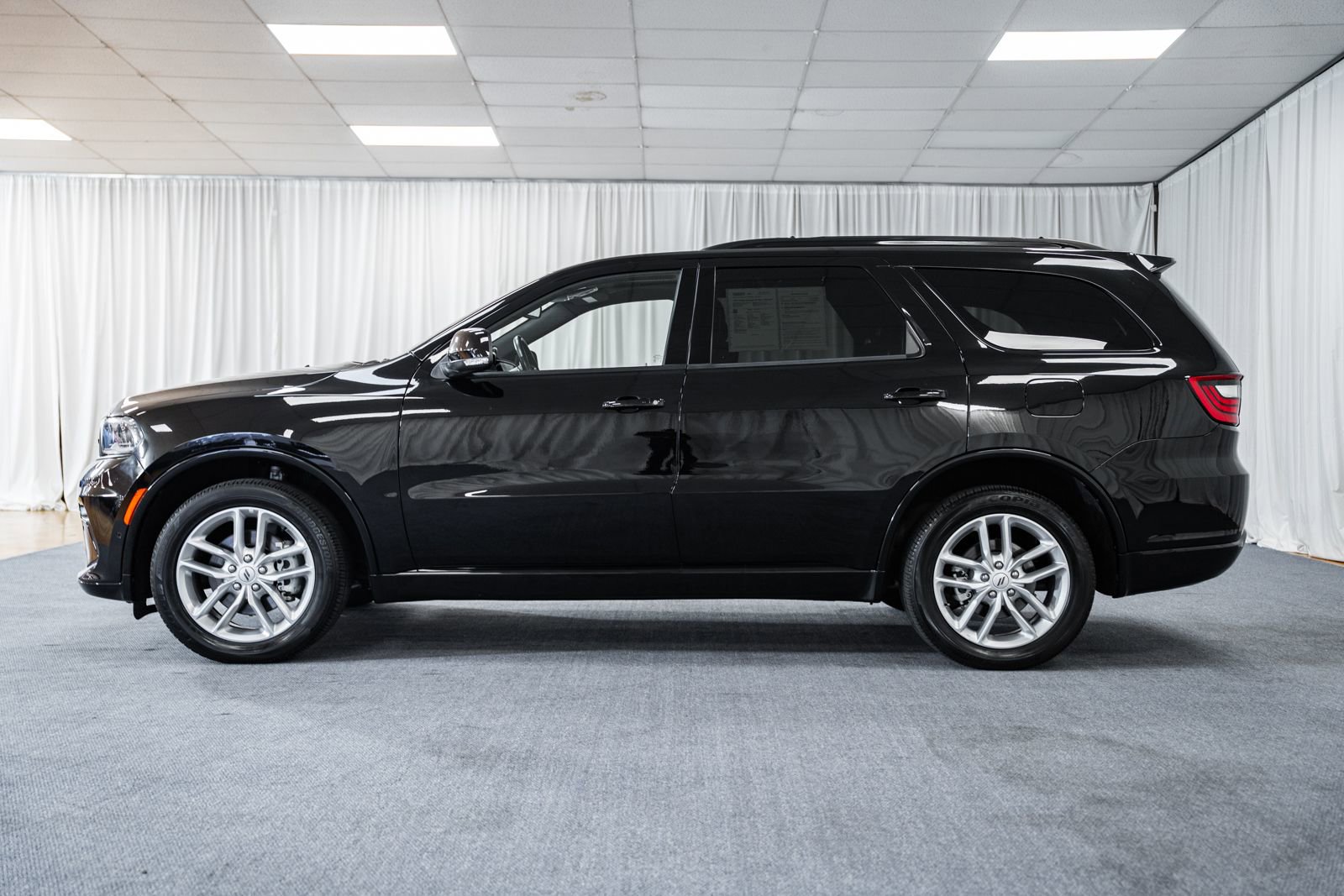 Used 2025 Dodge Durango GT AWD/4WD image 4