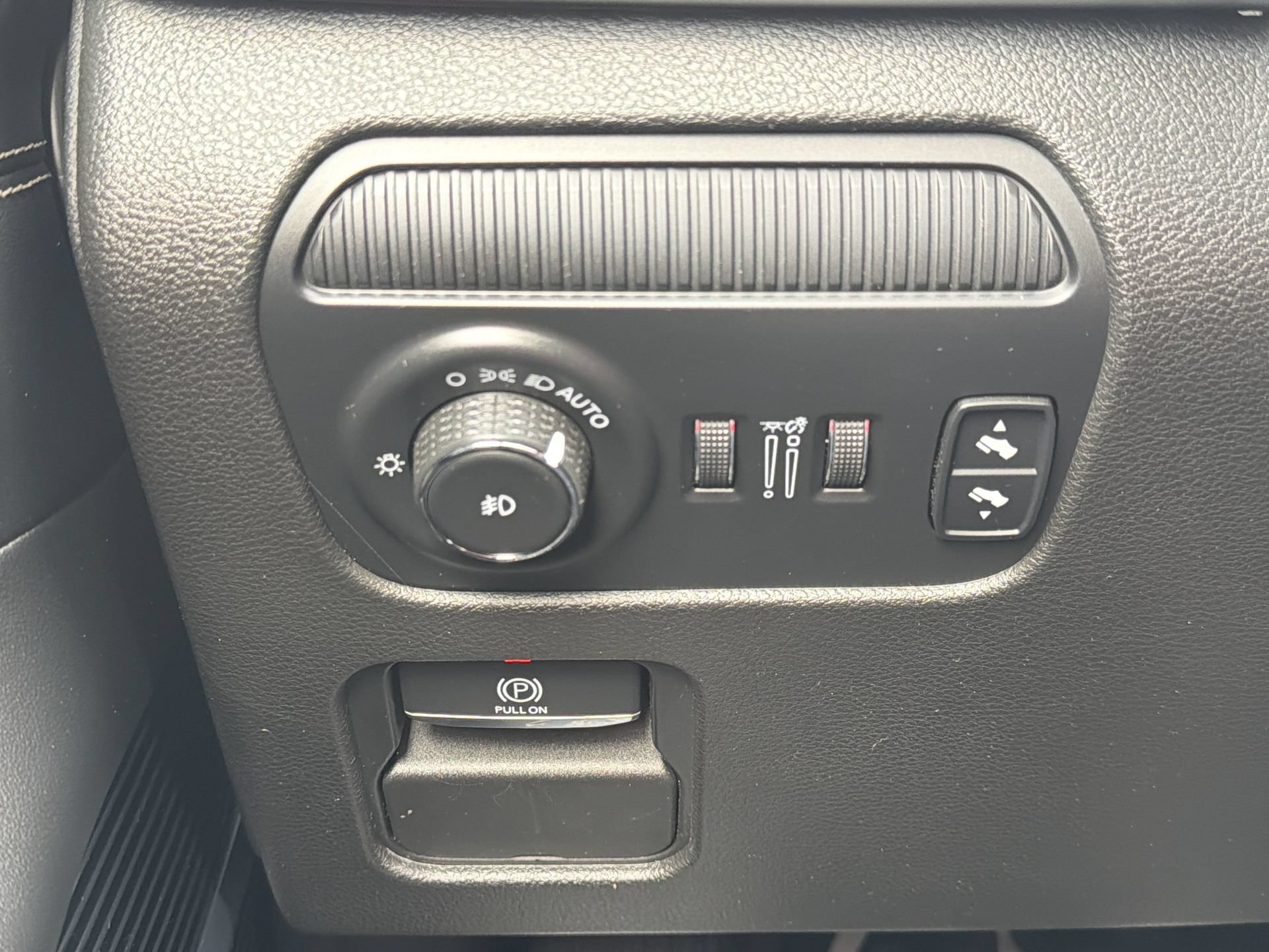 Used 2022 Jeep Grand Wagoneer Series I w/ Flexible Seating Group AWD/4WD image 34
