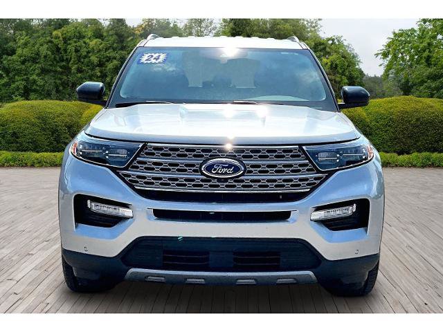 Certified 2024 Ford Explorer Limited RWD image 2