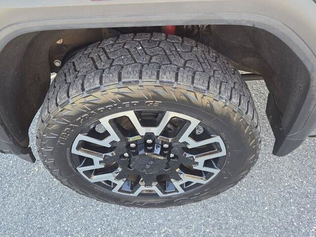 Used 2025 GMC Sierra 2500 Denali Ultimate AWD/4WD image 17