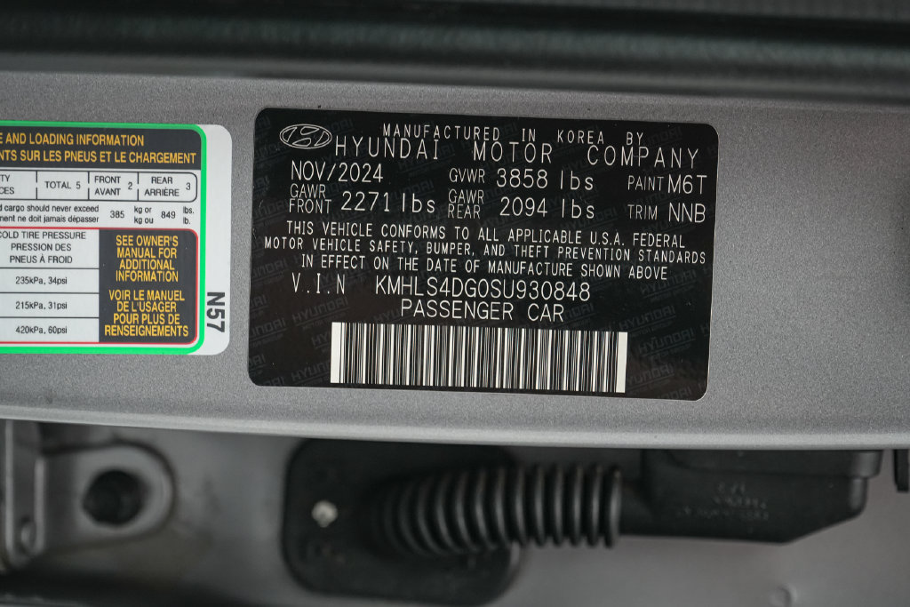 Used 2025 Hyundai Elantra SEL FWD image 25