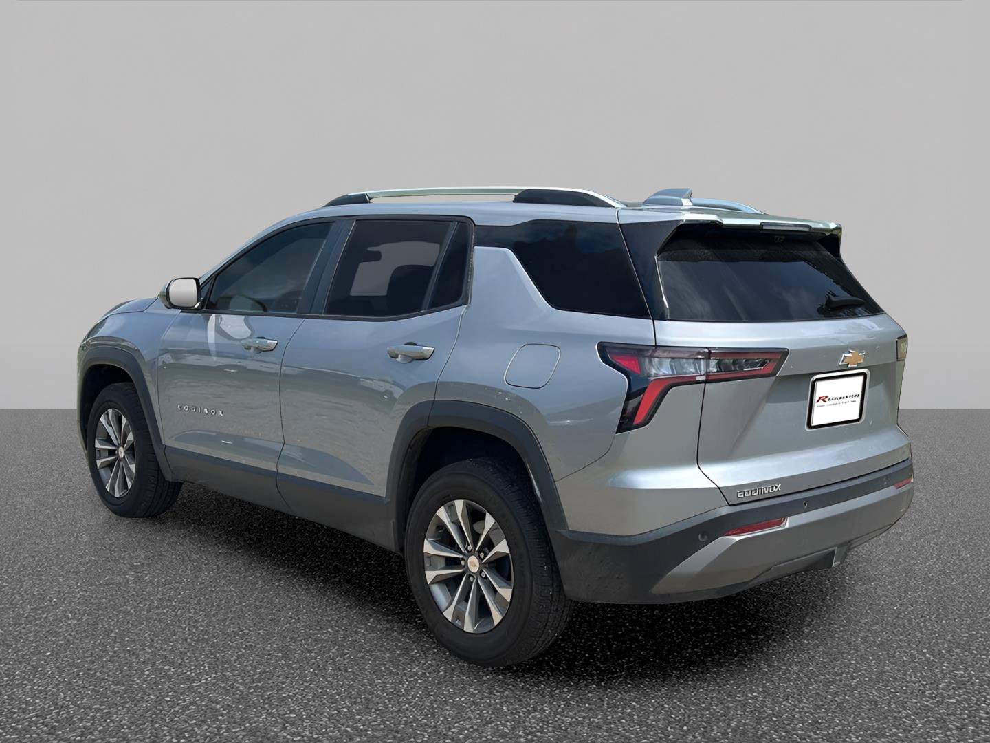 Used 2025 Chevrolet Equinox LT w/ Convenience Package II FWD image 4