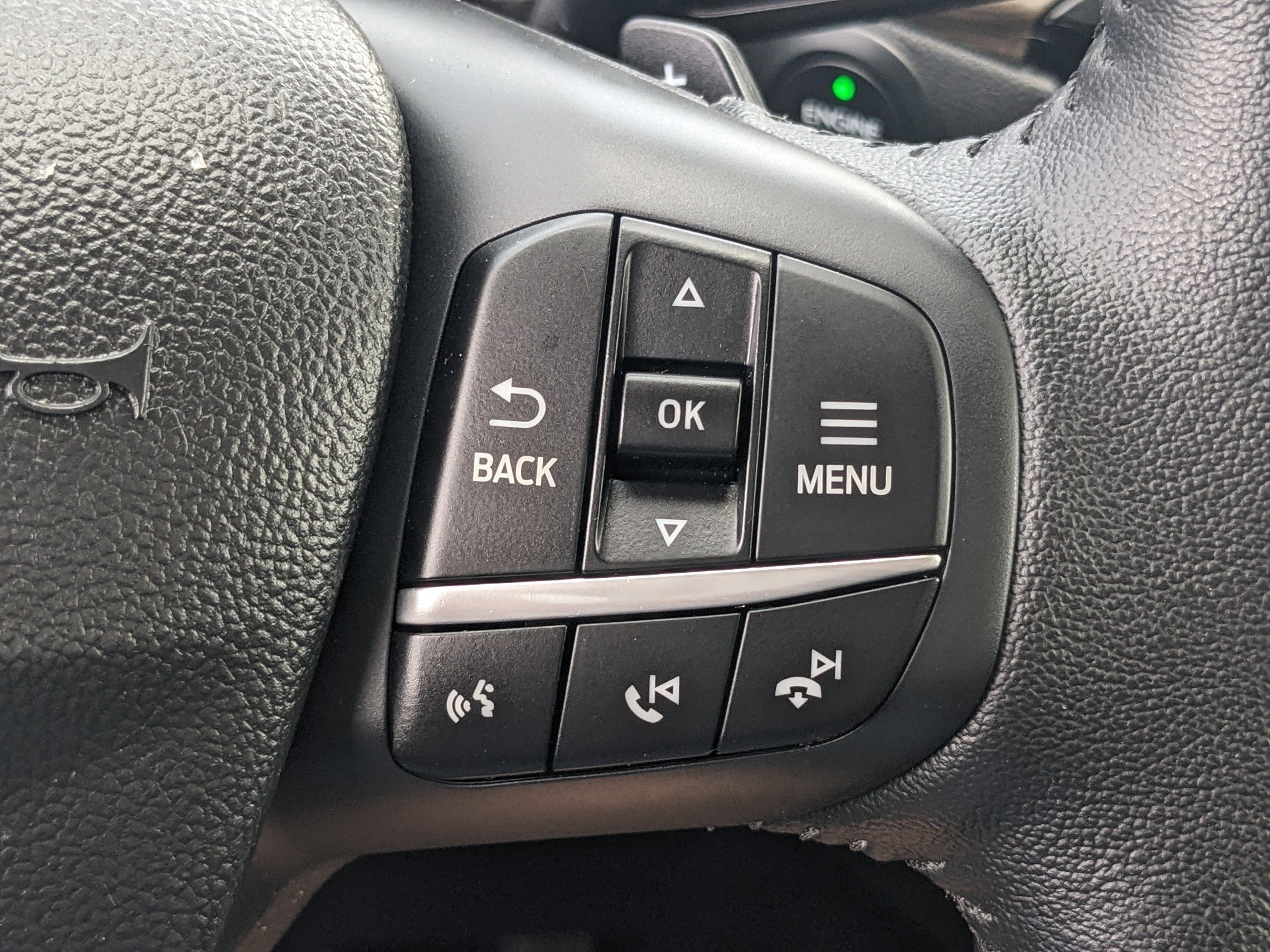 Certified 2020 Ford Escape Titanium image 17