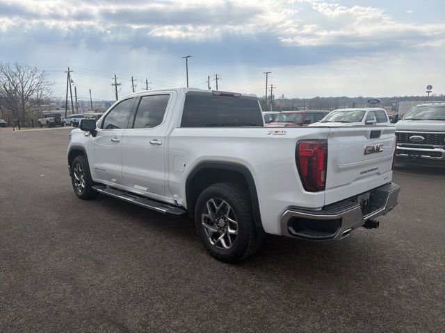Used 2023 GMC Sierra 1500 SLT w/ SLT Premium Package image 2