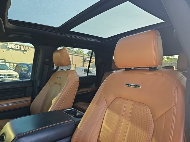 Certified 2022 Ford Expedition Platinum RWD image 16